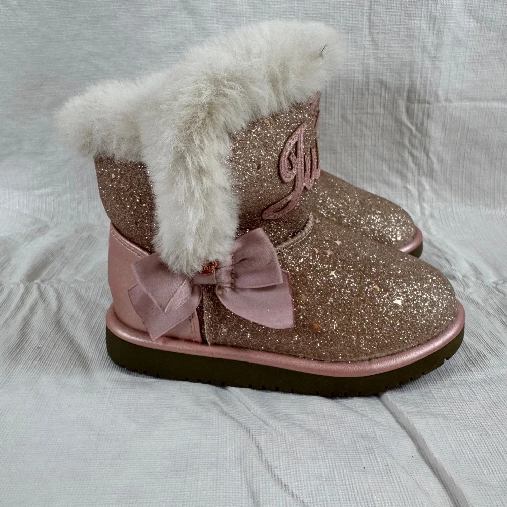 Juicy Couture Lil Windsor Rose Gold Glitter Faux Fur Boots Size 8M
